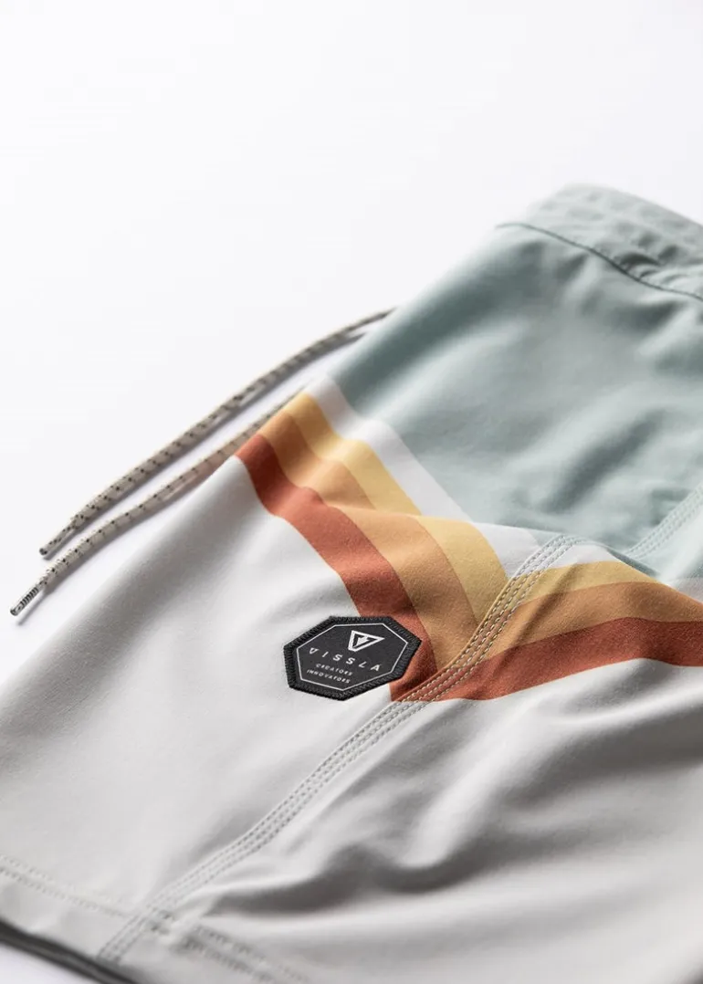 sunbelt__boys_boardshort_2.webp Fashion Vissla Sunbelt 17" Boys Boardshort Agave